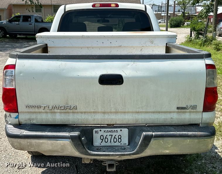 image for item MB9544 2006 Toyota Tundra  Double Cab pickup truck