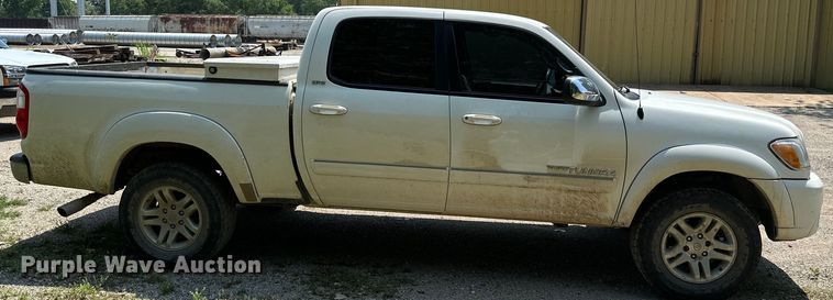 image for item MB9544 2006 Toyota Tundra  Double Cab pickup truck