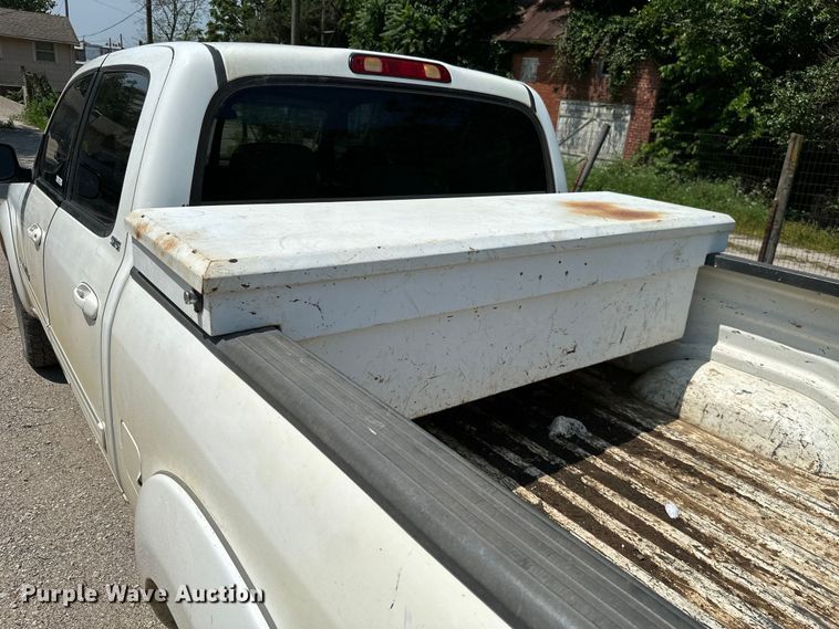 image for item MB9544 2006 Toyota Tundra  Double Cab pickup truck