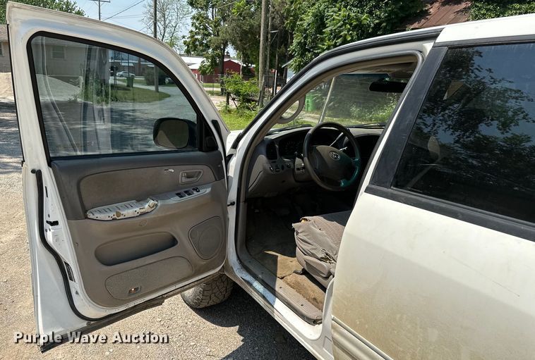 image for item MB9544 2006 Toyota Tundra  Double Cab pickup truck