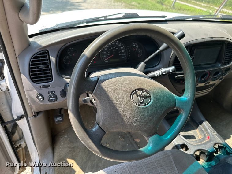 image for item MB9544 2006 Toyota Tundra  Double Cab pickup truck