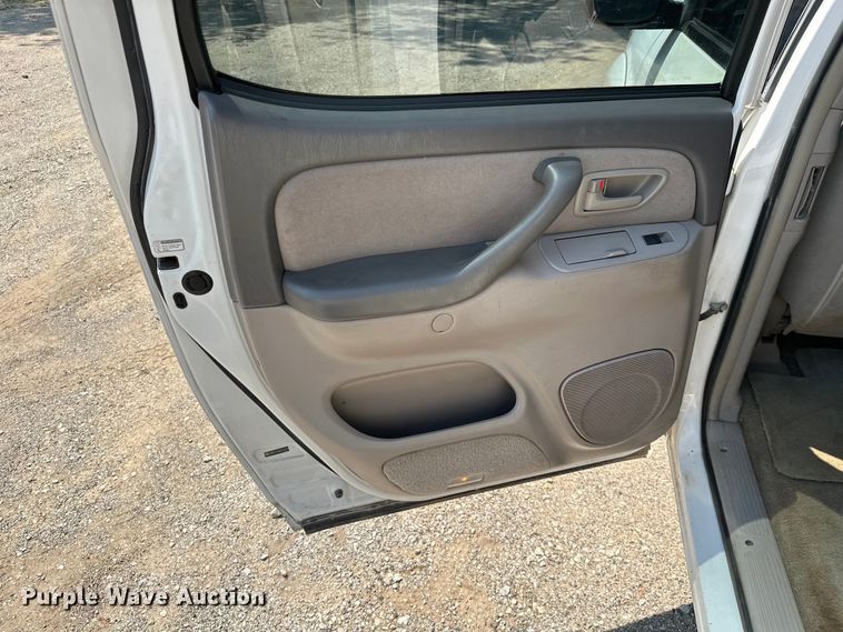 image for item MB9544 2006 Toyota Tundra  Double Cab pickup truck