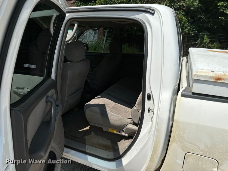 image for item MB9544 2006 Toyota Tundra  Double Cab pickup truck