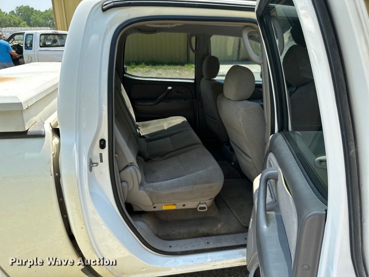 image for item MB9544 2006 Toyota Tundra  Double Cab pickup truck