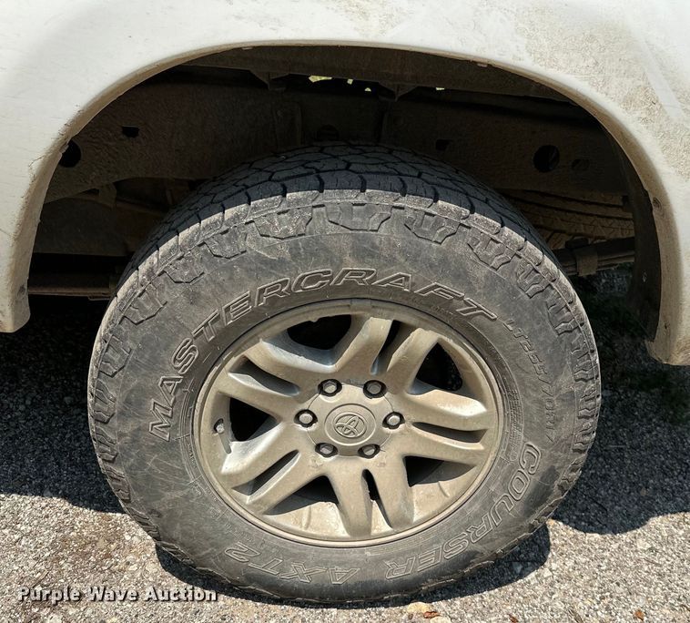 image for item MB9544 2006 Toyota Tundra  Double Cab pickup truck