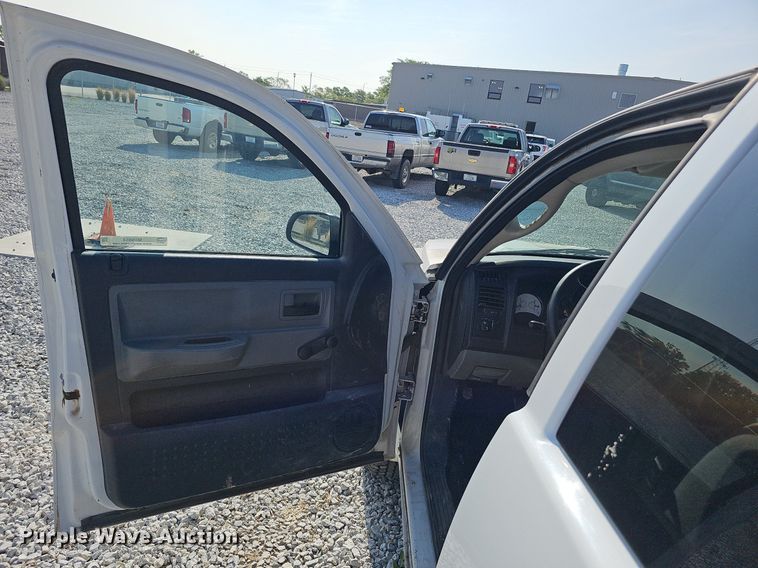 image for item MD9854 2010 Dodge Dakota  Ext. Cab pickup truck