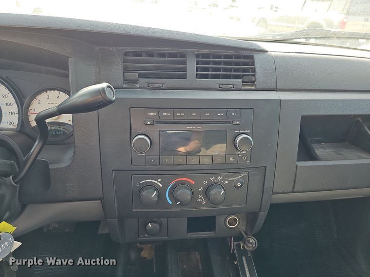 image for item MD9854 2010 Dodge Dakota  Ext. Cab pickup truck