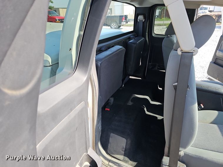 image for item MD9854 2010 Dodge Dakota  Ext. Cab pickup truck