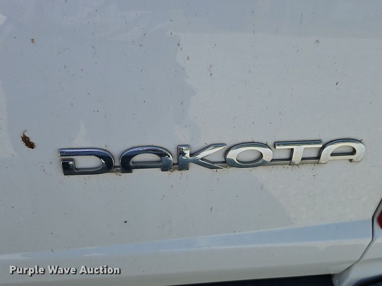 image for item MD9854 2010 Dodge Dakota  Ext. Cab pickup truck