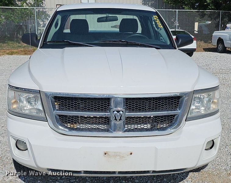 image for item MD9855 2010 Dodge Dakota  Ext. Cab pickup truck