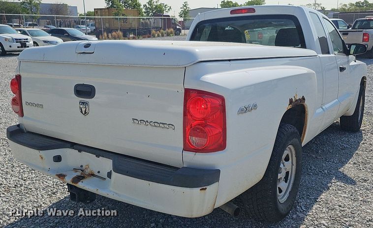 image for item MD9855 2010 Dodge Dakota  Ext. Cab pickup truck
