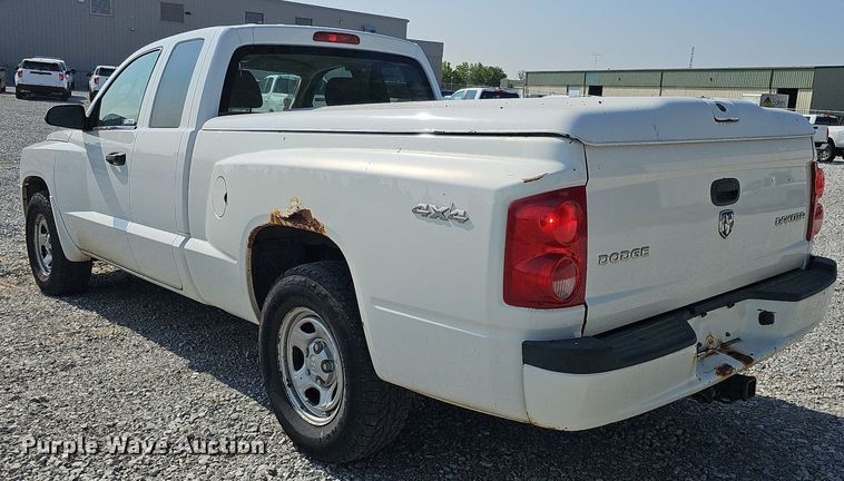 image for item MD9855 2010 Dodge Dakota  Ext. Cab pickup truck