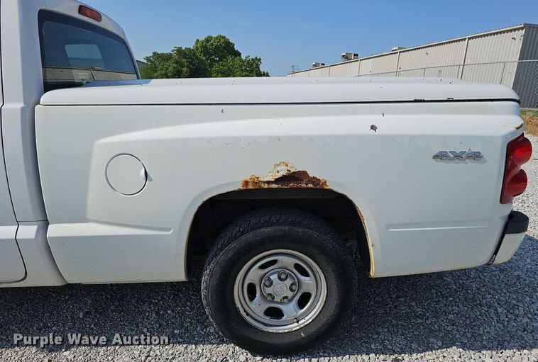 image for item MD9855 2010 Dodge Dakota  Ext. Cab pickup truck