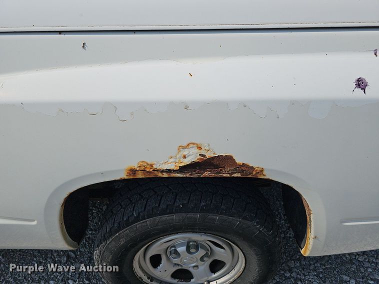 image for item MD9855 2010 Dodge Dakota  Ext. Cab pickup truck