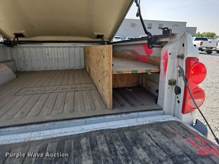 image for item MD9855 2010 Dodge Dakota  Ext. Cab pickup truck