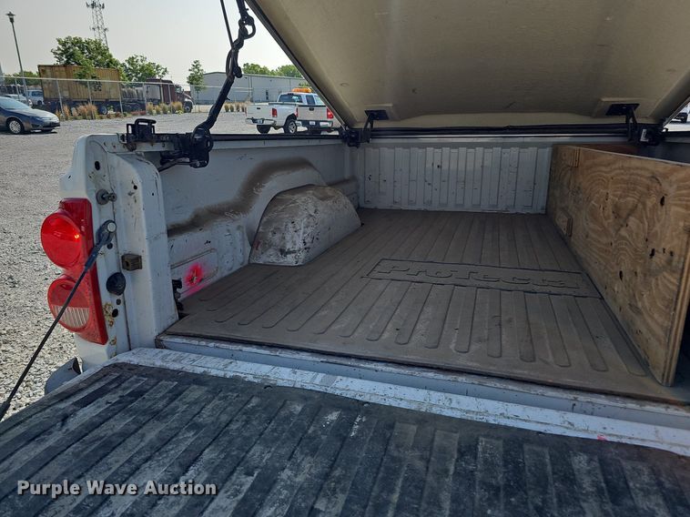 image for item MD9855 2010 Dodge Dakota  Ext. Cab pickup truck