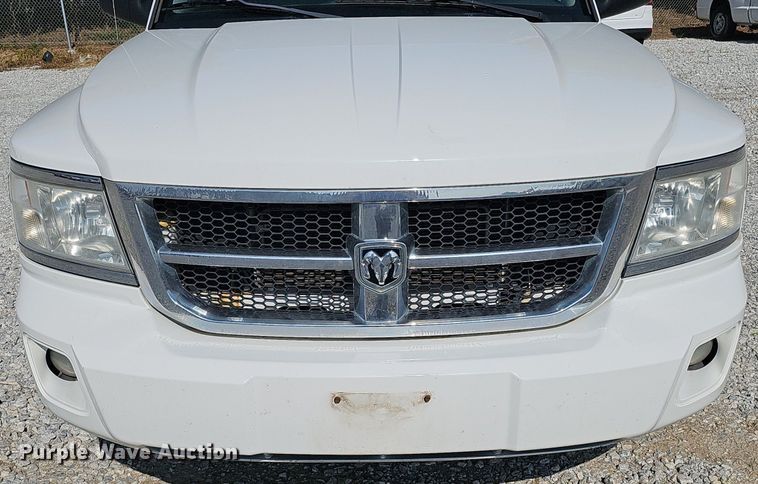 image for item MD9855 2010 Dodge Dakota  Ext. Cab pickup truck