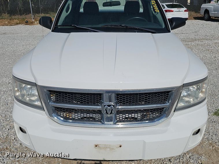 image for item MD9855 2010 Dodge Dakota  Ext. Cab pickup truck