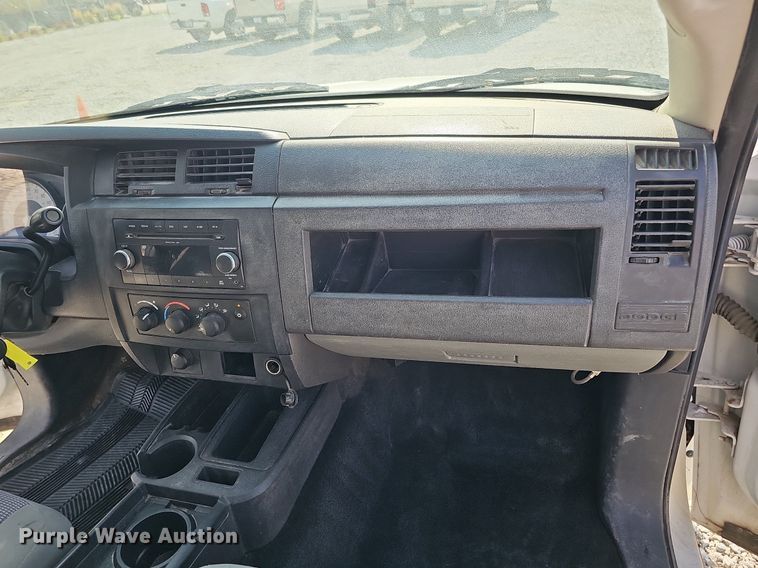 image for item MD9855 2010 Dodge Dakota  Ext. Cab pickup truck