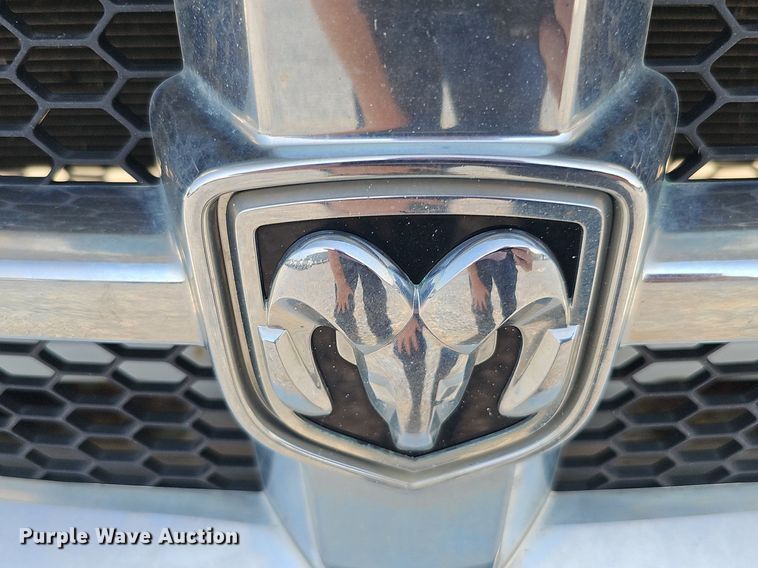 image for item MD9855 2010 Dodge Dakota  Ext. Cab pickup truck