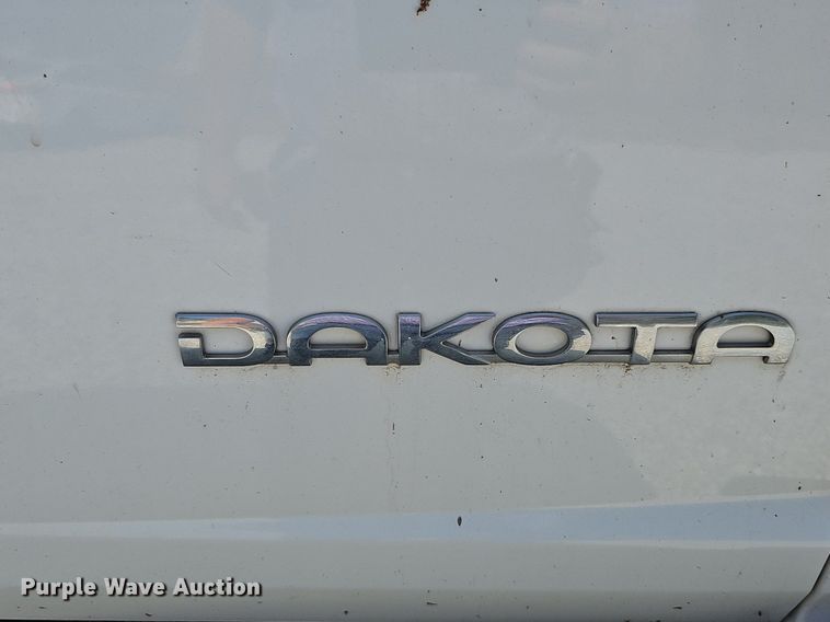 image for item MD9855 2010 Dodge Dakota  Ext. Cab pickup truck