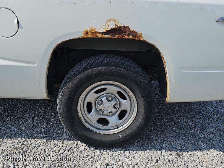 image for item MD9855 2010 Dodge Dakota  Ext. Cab pickup truck