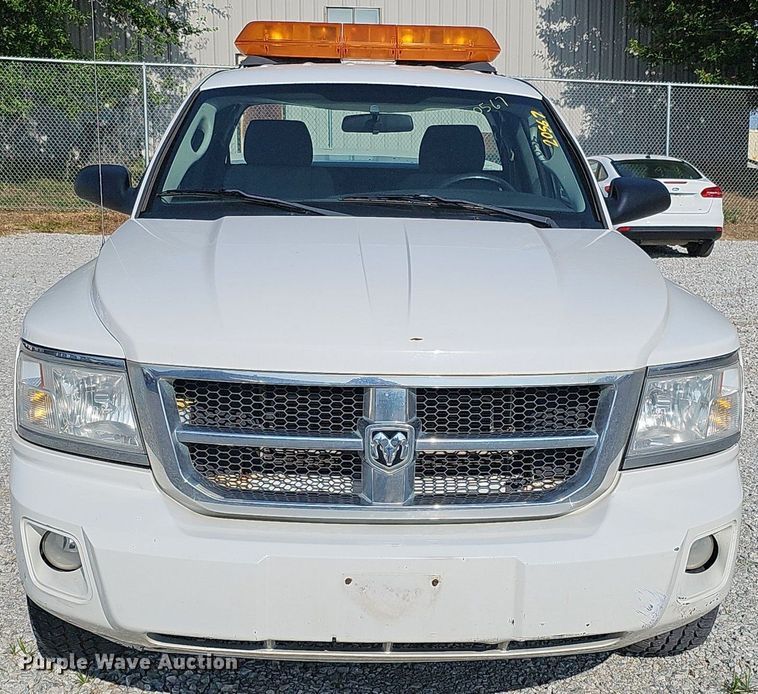 image for item MD9856 2010 Dodge Dakota  Ext. Cab pickup truck