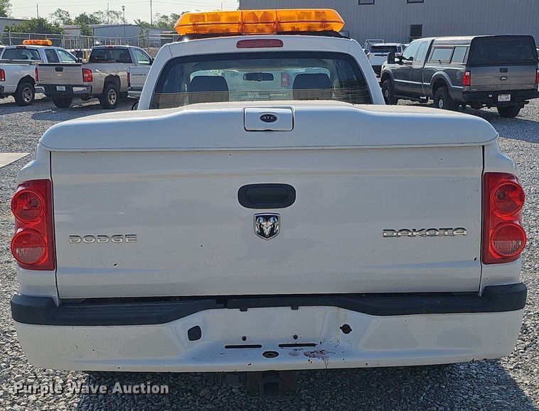 image for item MD9856 2010 Dodge Dakota  Ext. Cab pickup truck
