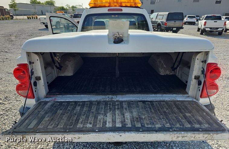 image for item MD9856 2010 Dodge Dakota  Ext. Cab pickup truck