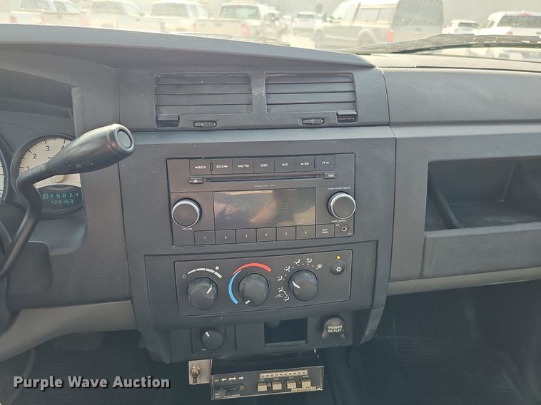 image for item MD9856 2010 Dodge Dakota  Ext. Cab pickup truck