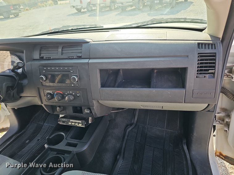 image for item MD9856 2010 Dodge Dakota  Ext. Cab pickup truck