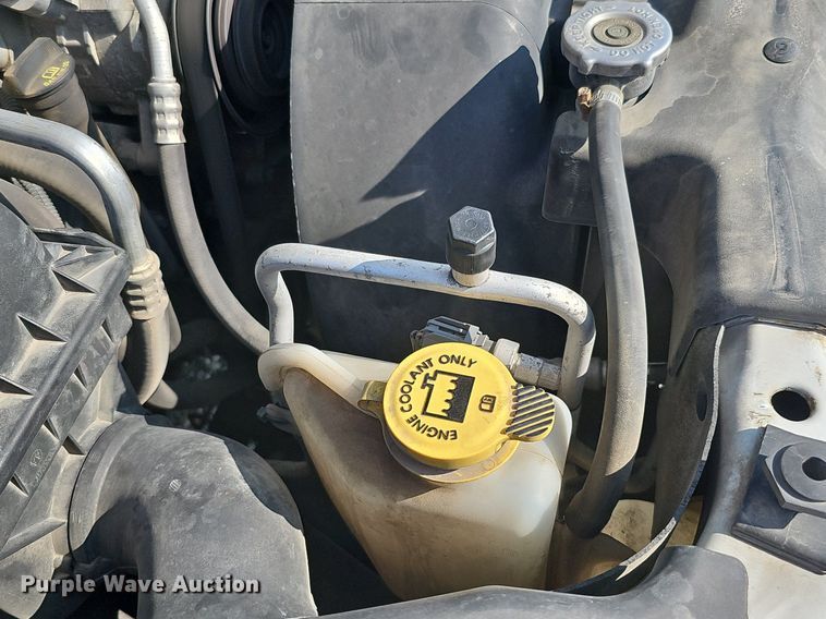 image for item MD9856 2010 Dodge Dakota  Ext. Cab pickup truck