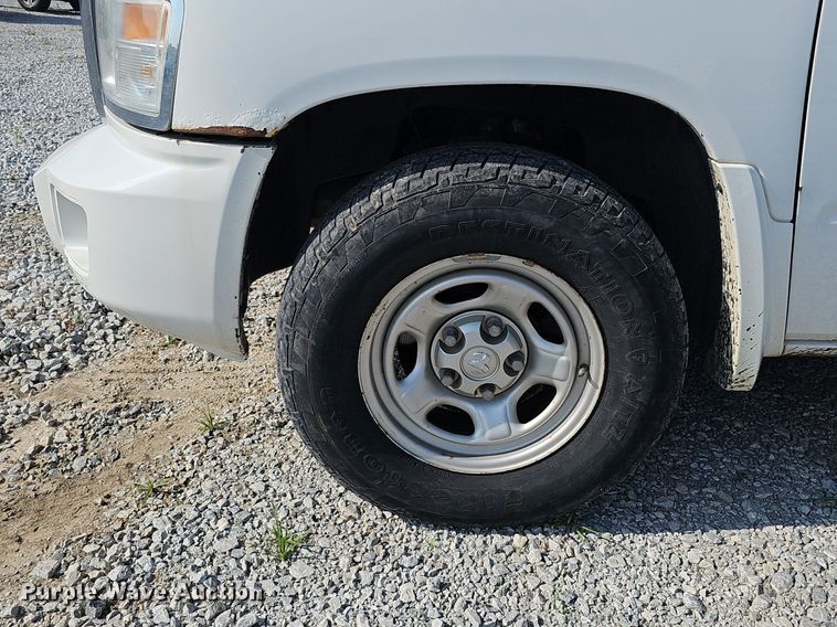 image for item MD9856 2010 Dodge Dakota  Ext. Cab pickup truck