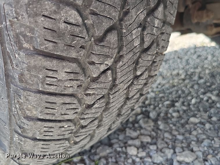 image for item MD9856 2010 Dodge Dakota  Ext. Cab pickup truck