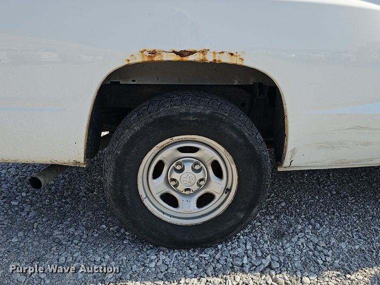 image for item MD9856 2010 Dodge Dakota  Ext. Cab pickup truck