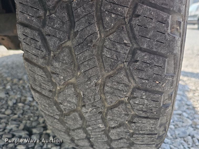 image for item MD9856 2010 Dodge Dakota  Ext. Cab pickup truck