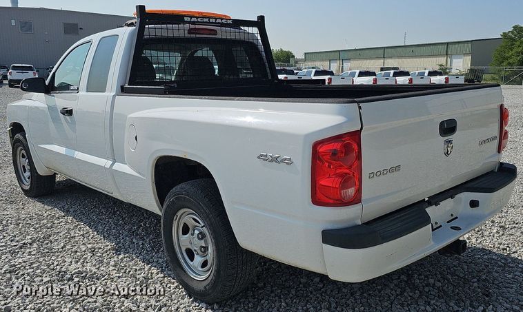 image for item MD9857 2010 Dodge Dakota  Ext. Cab pickup truck