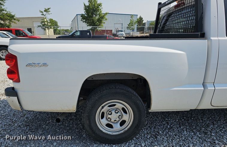 image for item MD9857 2010 Dodge Dakota  Ext. Cab pickup truck