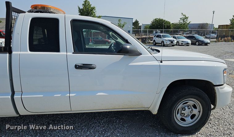 image for item MD9857 2010 Dodge Dakota  Ext. Cab pickup truck