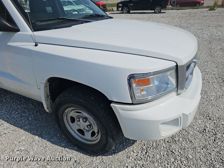 image for item MD9857 2010 Dodge Dakota  Ext. Cab pickup truck