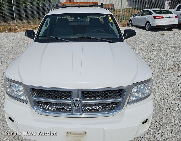 image for item MD9857 2010 Dodge Dakota  Ext. Cab pickup truck