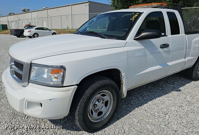 image for item MD9857 2010 Dodge Dakota  Ext. Cab pickup truck