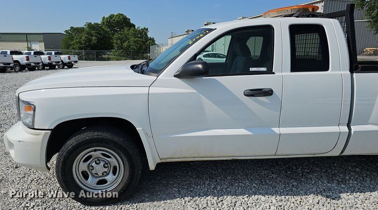 image for item MD9857 2010 Dodge Dakota  Ext. Cab pickup truck