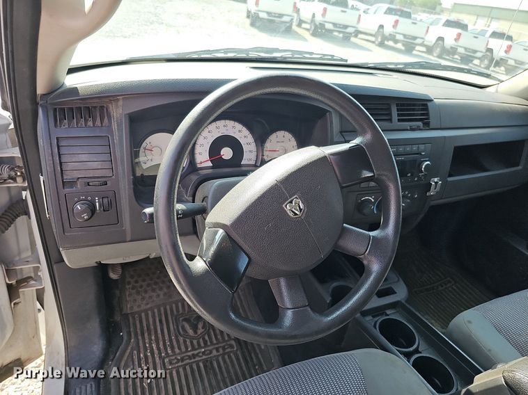 image for item MD9857 2010 Dodge Dakota  Ext. Cab pickup truck