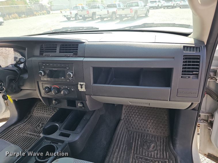 image for item MD9857 2010 Dodge Dakota  Ext. Cab pickup truck