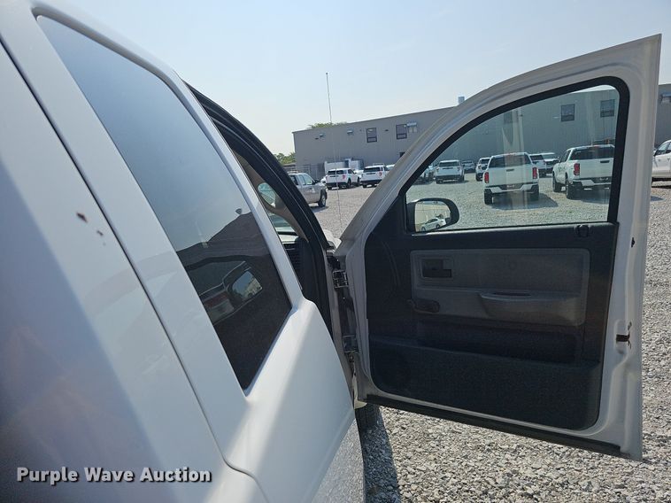 image for item MD9857 2010 Dodge Dakota  Ext. Cab pickup truck