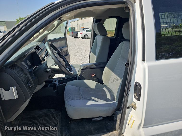 image for item MD9857 2010 Dodge Dakota  Ext. Cab pickup truck