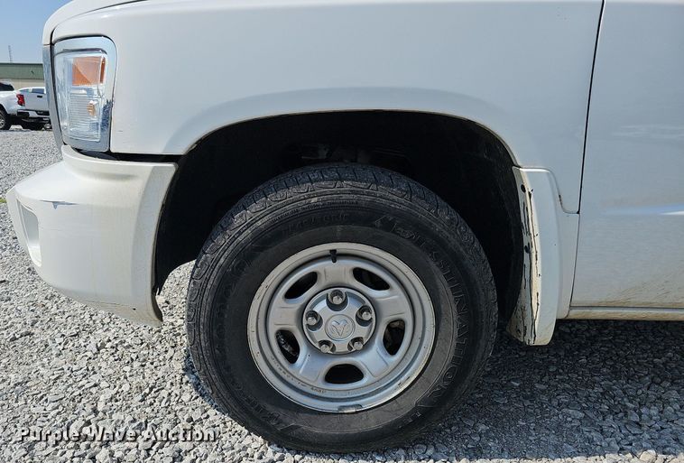 image for item MD9857 2010 Dodge Dakota  Ext. Cab pickup truck