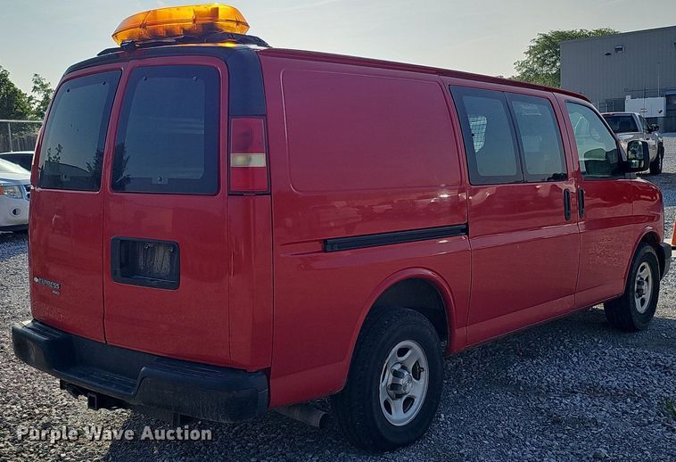 image for item MD9861 2008 Chevrolet Express 1500  van