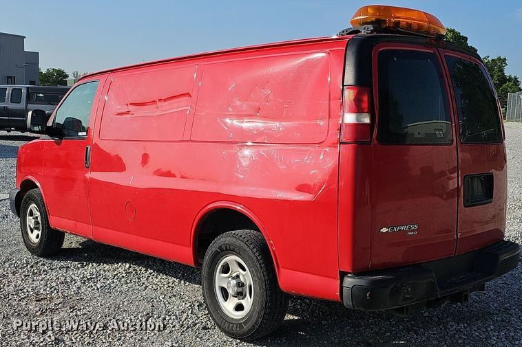 image for item MD9861 2008 Chevrolet Express 1500  van